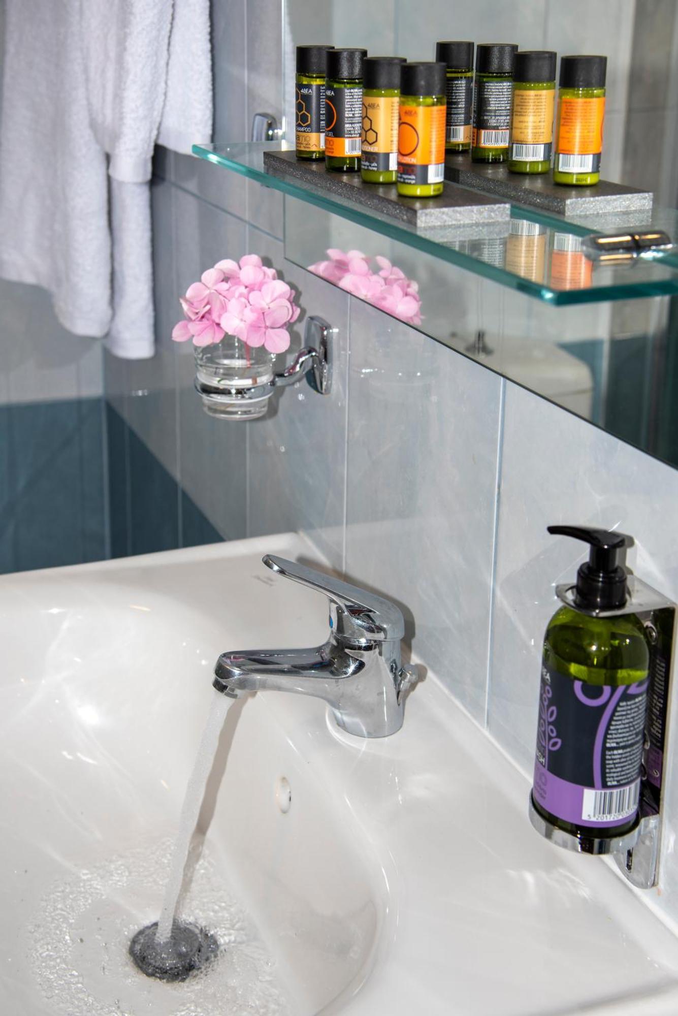 Inner City Retreat Apartment Chania  ภายนอก รูปภาพ